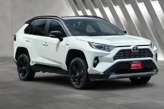 Toyota RAV4 Hybrid 2021 AWD XSE SUV de 4 puertas