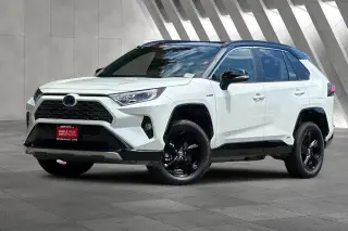 Toyota RAV4 Hybrid 2021 AWD XSE SUV de 4 puertas