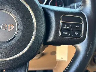 Jeep Wrangler Unlimited 2011 4x4 Sahara 4 puertas SUV