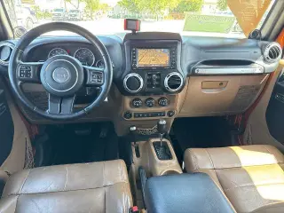 Jeep Wrangler Unlimited 2011 4x4 Sahara 4 puertas SUV