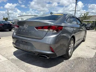 Sedán Hyundai SONATA 2018 SEL+ de 4 puertas (lanzamiento de mitad de año)