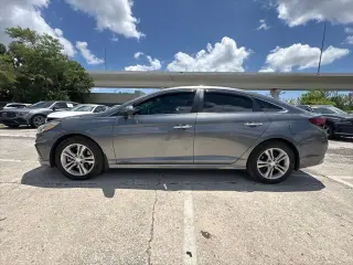Sedán Hyundai SONATA 2018 SEL+ de 4 puertas (lanzamiento de mitad de año)