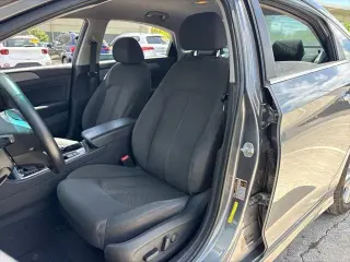 Sedán Hyundai SONATA 2018 SEL+ de 4 puertas (lanzamiento de mitad de año)