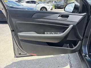 Sedán Hyundai SONATA 2018 SEL+ de 4 puertas (lanzamiento de mitad de año)