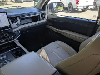 Ford Expedition MAX 2024 4x4 Limited SUV de 4 puertas