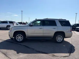GMC Yukon 2015 4x4 SLT SUV de 5 puertas
