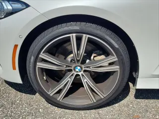 BMW Serie 3 2024 330i Sedán de 4 puertas