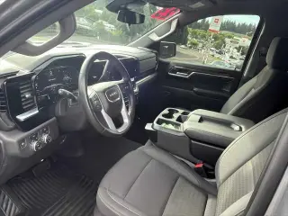 GMC Sierra 1500 2023 4x4 Elevation Cabina Doble 4 p., Caja Corta de 5.8 pies