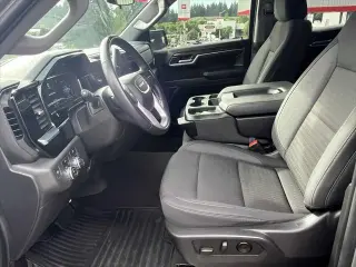 GMC Sierra 1500 2023 4x4 Elevation Cabina Doble 4 p., Caja Corta de 5.8 pies