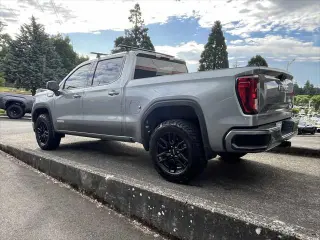 GMC Sierra 1500 2023 4x4 Elevation Cabina Doble 4 p., Caja Corta de 5.8 pies