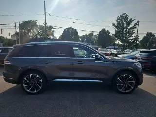 SUV de 4 puertas Lincoln Aviator Reserve AWD 2020