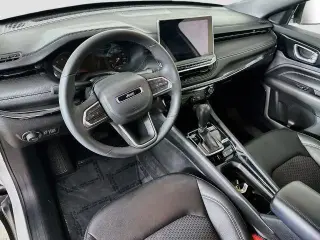 Jeep Compass 2024 4x4 Latitude SUV de 4 puertas