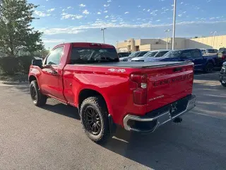 Chevrolet Silverado 1500 2026 4x4 Work Truck 2 puertas Cabina Regular Caja Corta de 6.6 pies