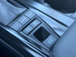 Sedán de 4 puertas Toyota Camry SE 2026
