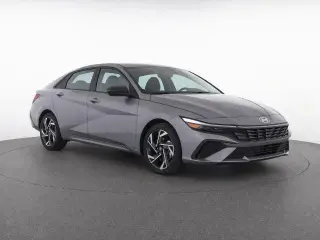 Hyundai ELANTRA Hybrid 2025 Blue sedán de 4 puertas