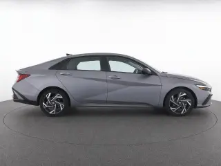 Hyundai ELANTRA Hybrid 2025 Blue sedán de 4 puertas