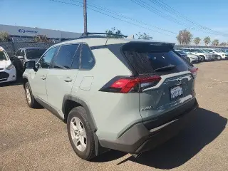 Toyota RAV4 Hybrid 2021 AWD XLE SUV de 4 puertas