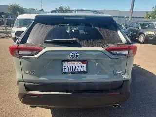 Toyota RAV4 Hybrid 2021 AWD XLE SUV de 4 puertas