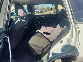 Toyota RAV4 Hybrid 2021 AWD XLE SUV de 4 puertas