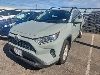 Toyota RAV4 Hybrid 2021 AWD XLE SUV de 4 puertas
