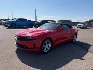 Chevrolet Camaro 2023 LT Convertible de 2 puertas con paquete 1LT
