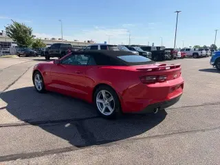 Chevrolet Camaro 2023 LT Convertible de 2 puertas con paquete 1LT