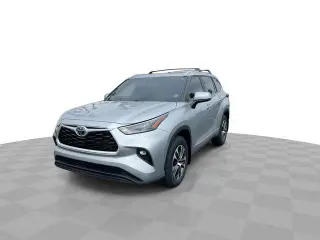 Toyota Highlander 2023 AWD XLE SUV de 4 puertas