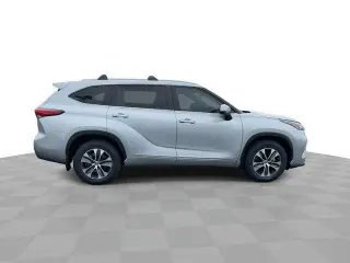 Toyota Highlander 2023 AWD XLE SUV de 4 puertas