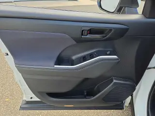 Toyota Highlander 2021 AWD LE SUV de 4 puertas