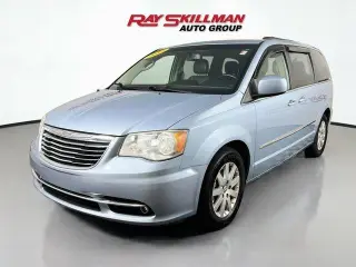 Chrysler Town and Country 2013 Touring Mini-Van 4 puertas