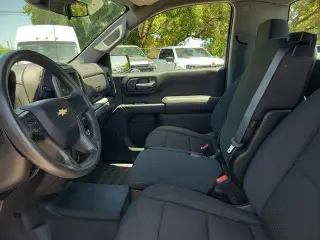 Chevrolet Silverado 1500 2025 4x2 Work Truck Cabina Regular 2p Caja Larga de 8 pies
