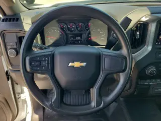 Chevrolet Silverado 1500 2025 4x2 Work Truck Cabina Regular 2p Caja Larga de 8 pies