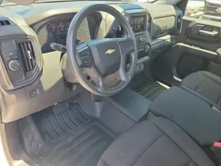 Chevrolet Silverado 1500 2025 4x2 Work Truck Cabina Regular 2p Caja Larga de 8 pies