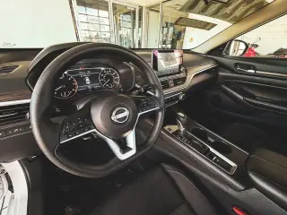 Nissan Altima 2025 AWD 2.5 SV Sedán de 4 puertas