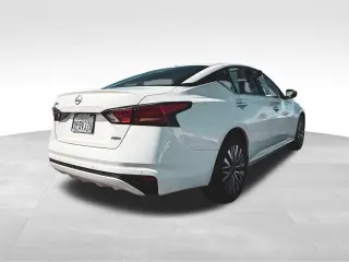 Nissan Altima 2025 AWD 2.5 SV Sedán de 4 puertas