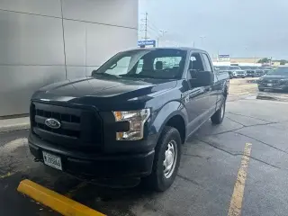 Ford F-150 2015 4x4 XL SuperCab de 4 puertas y caja larga de 8 pies