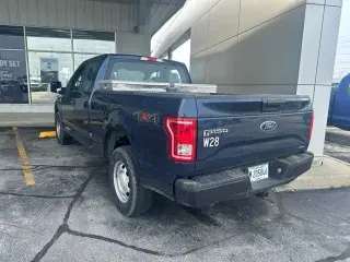 Ford F-150 2015 4x4 XL SuperCab de 4 puertas y caja larga de 8 pies