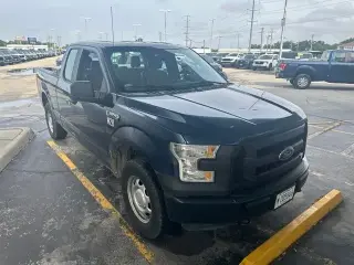 Ford F-150 2015 4x4 XL SuperCab de 4 puertas y caja larga de 8 pies