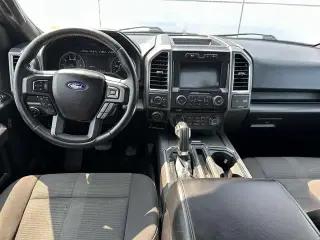 Ford F-150 2017 4x4 XLT SuperCab 4 puertas batea de 6.5 pies
