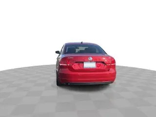 Volkswagen Passat 2015 1.8T Limited Edition Sedán de 4 puertas PZEV