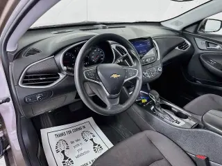 Chevrolet Malibu 2023 LT Sedán de 4 puertas con 1LT