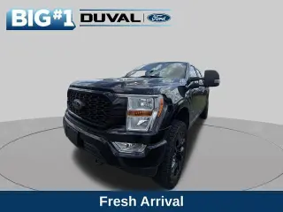Ford F-150 2022 4x4 XL 4 puertas SuperCrew batea corta de 5.5 pies