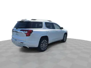 SUV de 4 puertas GMC Acadia Denali 2022