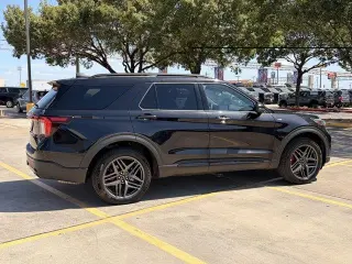 Ford Explorer 2025 AWD ST-Line SUV de 4 puertas