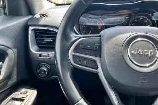 Jeep Cherokee 2019 4x4 Latitude SUV de 4 puertas