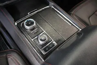 Ford Expedition 2023 4x4 Limited SUV de 4 puertas