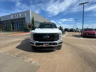 Ford F-350 Super Duty 2023 4x4 XL Cabina Tripulación 4 p. Caja de 6.8 pies SRW Pickup