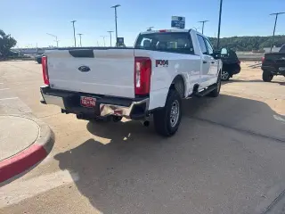 Ford F-350 Super Duty 2023 4x4 XL Cabina Tripulación 4 p. Caja de 6.8 pies SRW Pickup