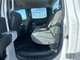 Ford F-350 Super Duty 2023 4x4 XL Cabina Tripulación 4 p. Caja de 6.8 pies SRW Pickup