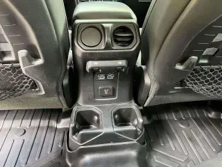 Jeep Wrangler Unlimited 2018 4x4 Rubicon SUV de 4 puertas (lanzamiento de mitad de año)